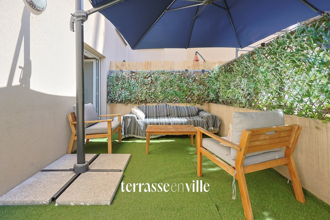 Apartment in Castellane, 6e Arrondissement, Marseille 2 - 18690970