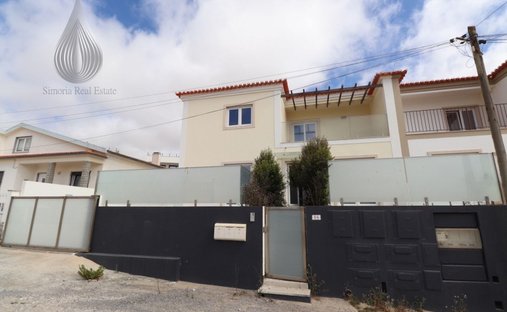 House in Ribamar, Lisbon, Portugal 1
