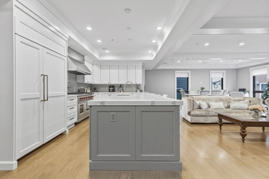 Condo in Boston, Massachusetts, United States 4 - 18691054