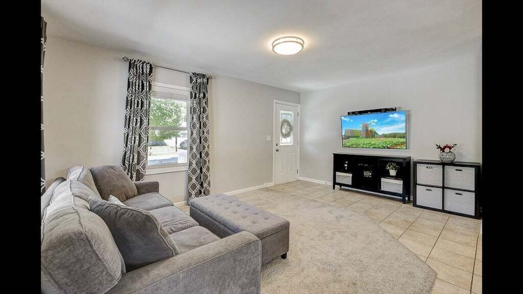 House in Naperville, Illinois, United States 3 - 18690422
