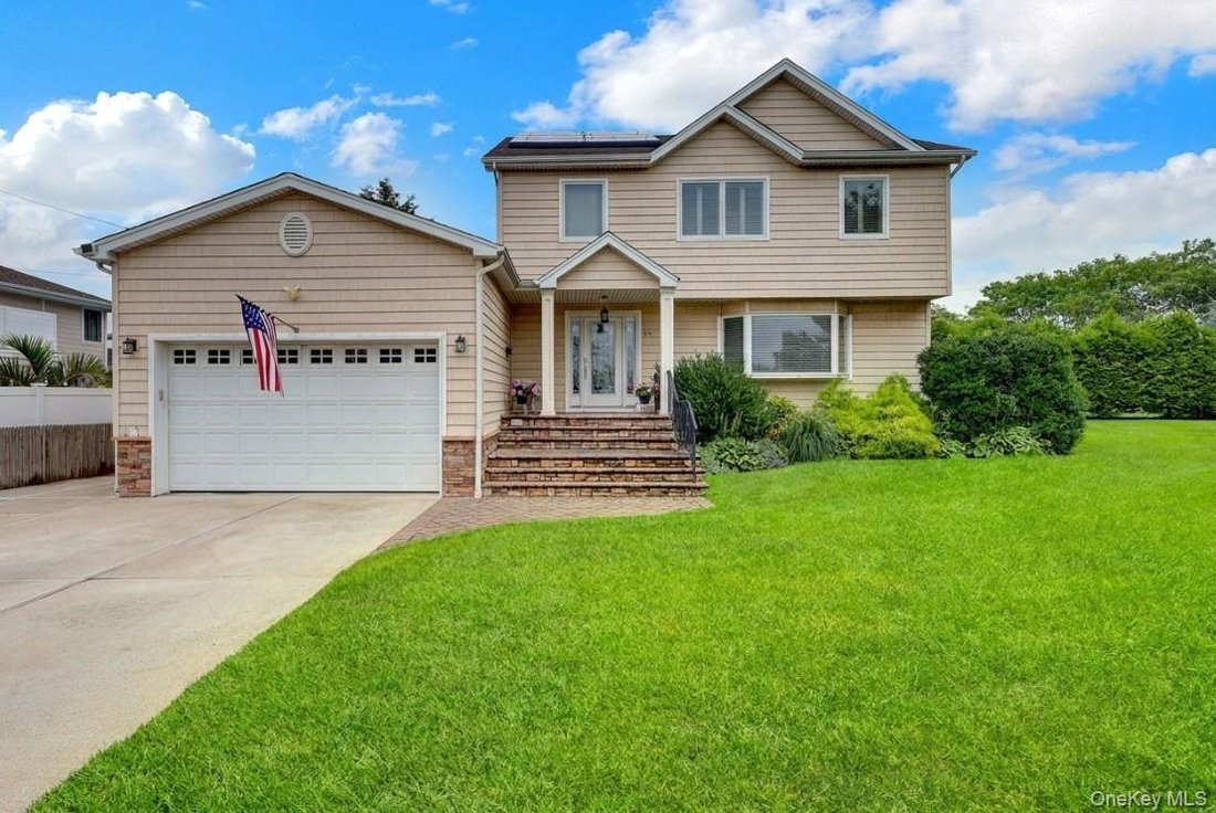 House in Massapequa, New York, United States 1 - 18687024
