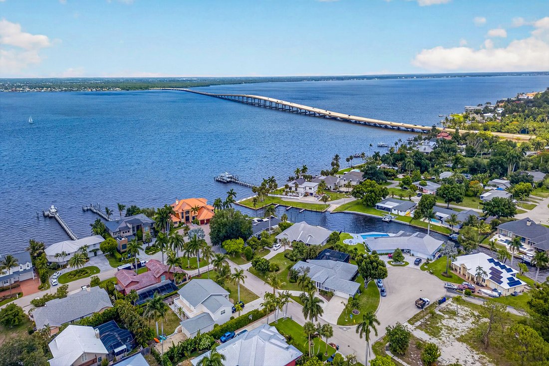 House in Fort Myers, Florida, United States 1 - 18089946