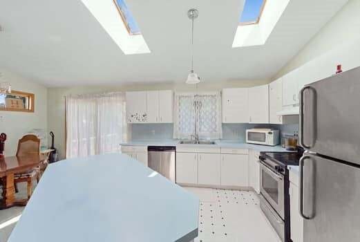 House in North Providence, Rhode Island, United States 4 - 18689385