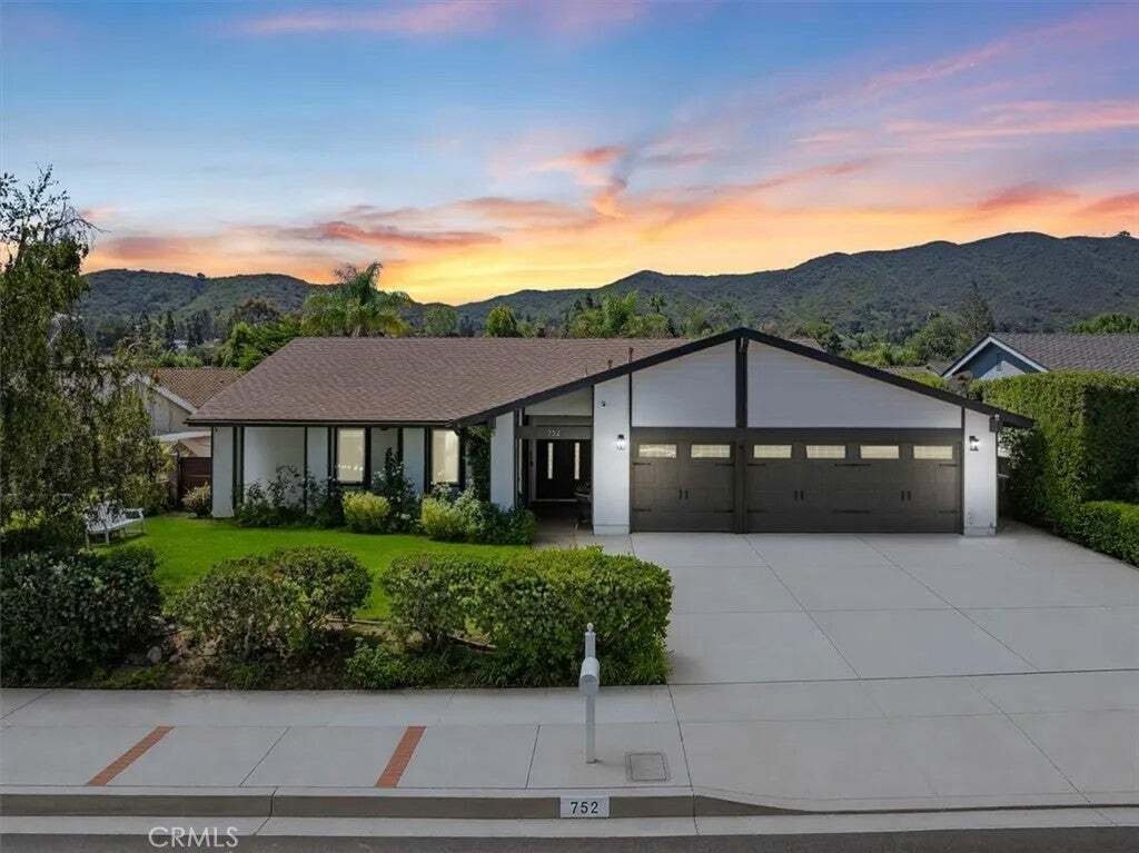 House in Thousand Oaks, California, United States 1 - 18690538