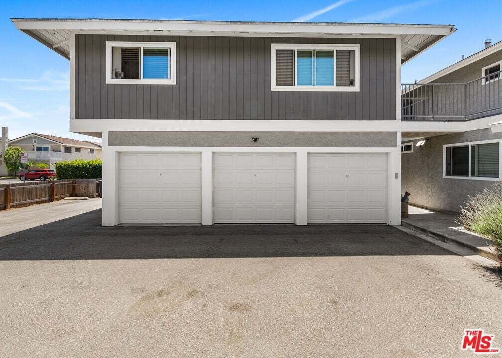 Costa Mesa, California, United States 3 - 18689814