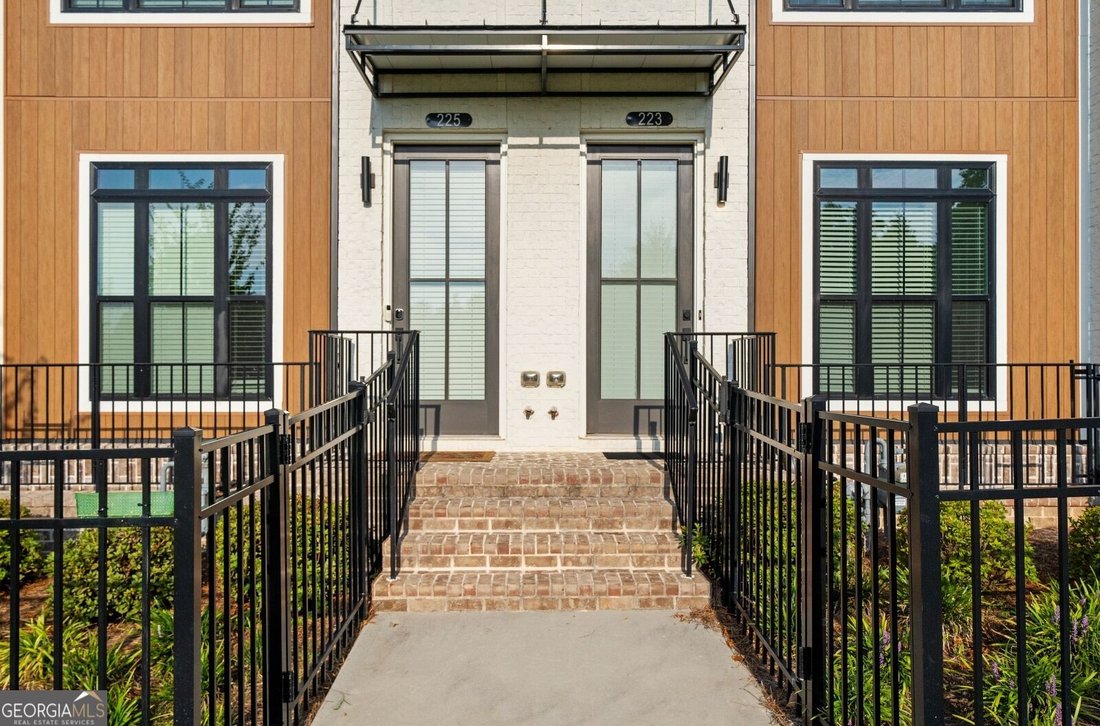 Townhouse in Alpharetta, Georgia, United States 3 - 18690881