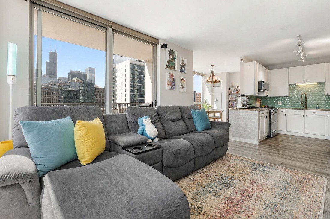 Condo in Chicago, Illinois, United States 3 - 18687789