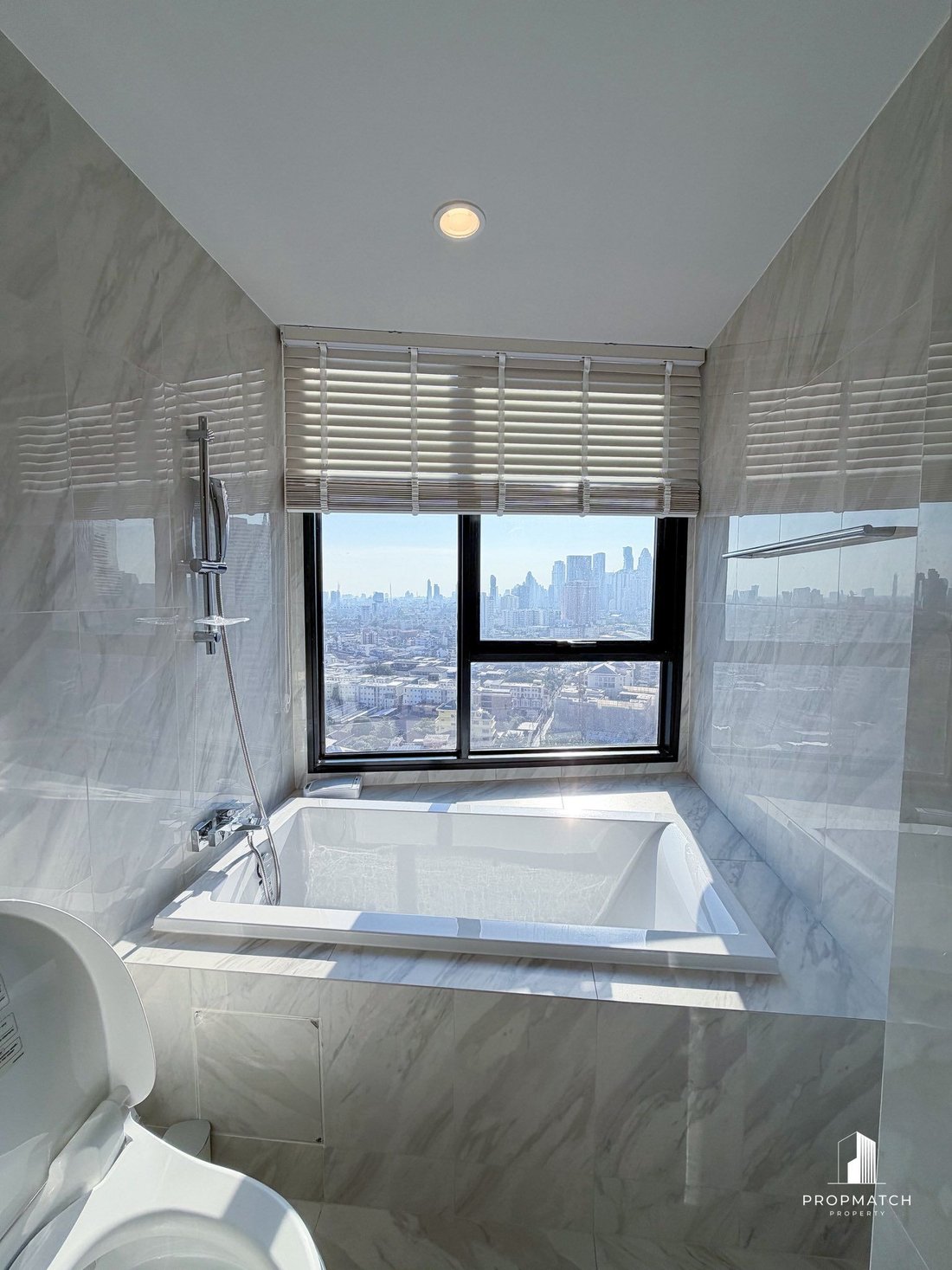 Condo in Bangkok, Bangkok, Thailand 1 - 18686582