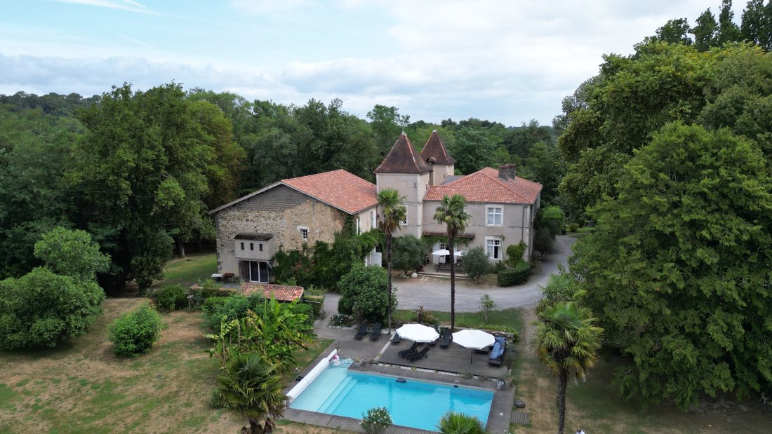 Chateau in Pouillon, Nouvelle-Aquitaine, France 4 - 18688502