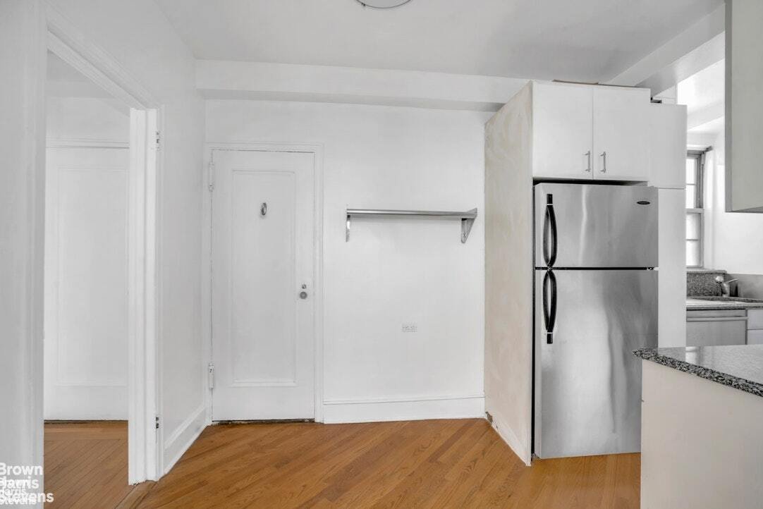Co Op in New York, New York, United States 5 - 18689601