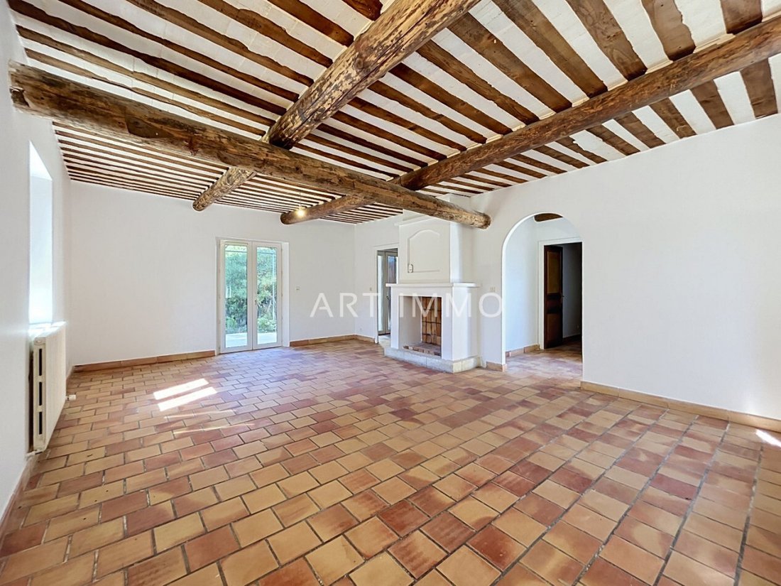 Villa in Maubec, Provence-Alpes-Côte d'Azur, France 4 - 18690002
