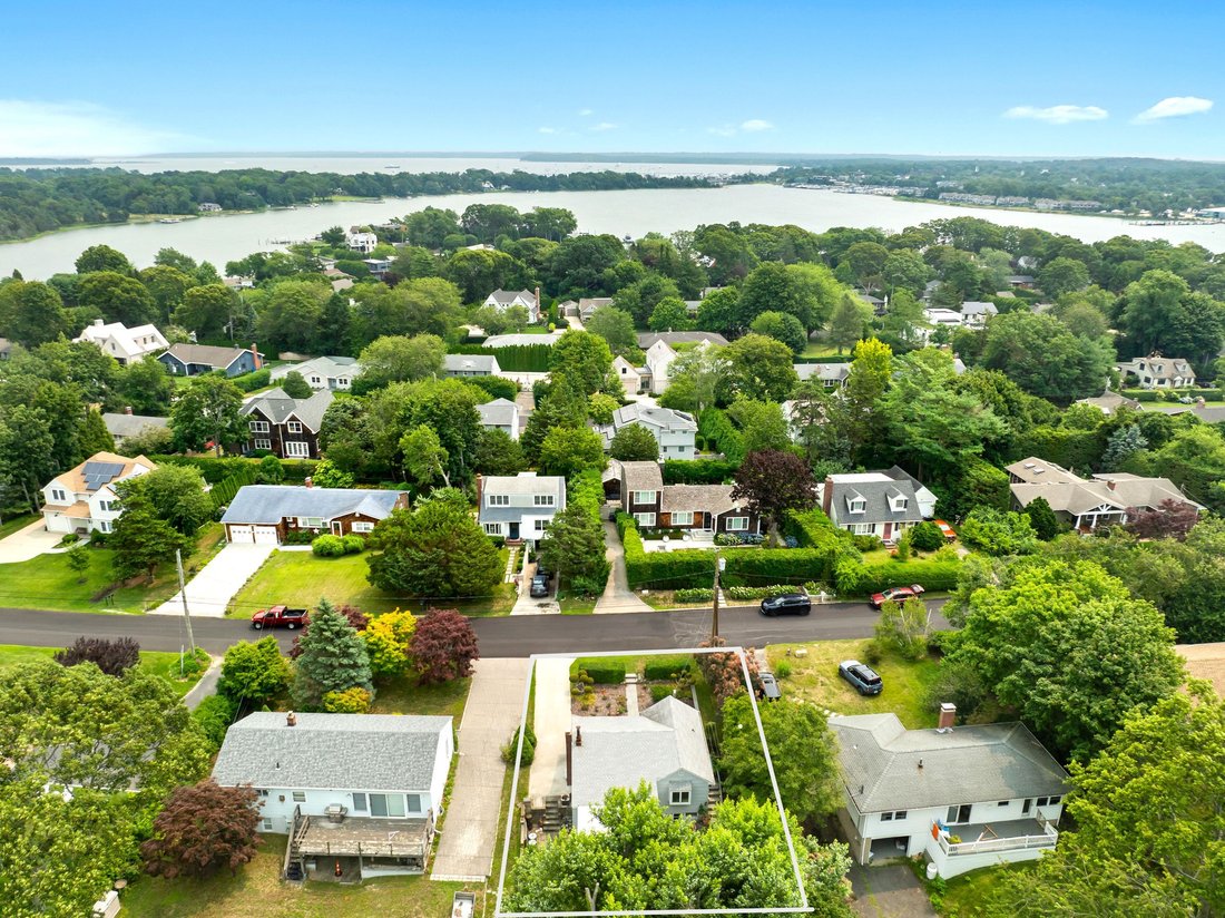 House in Sag Harbor, New York, United States 2 - 18690996