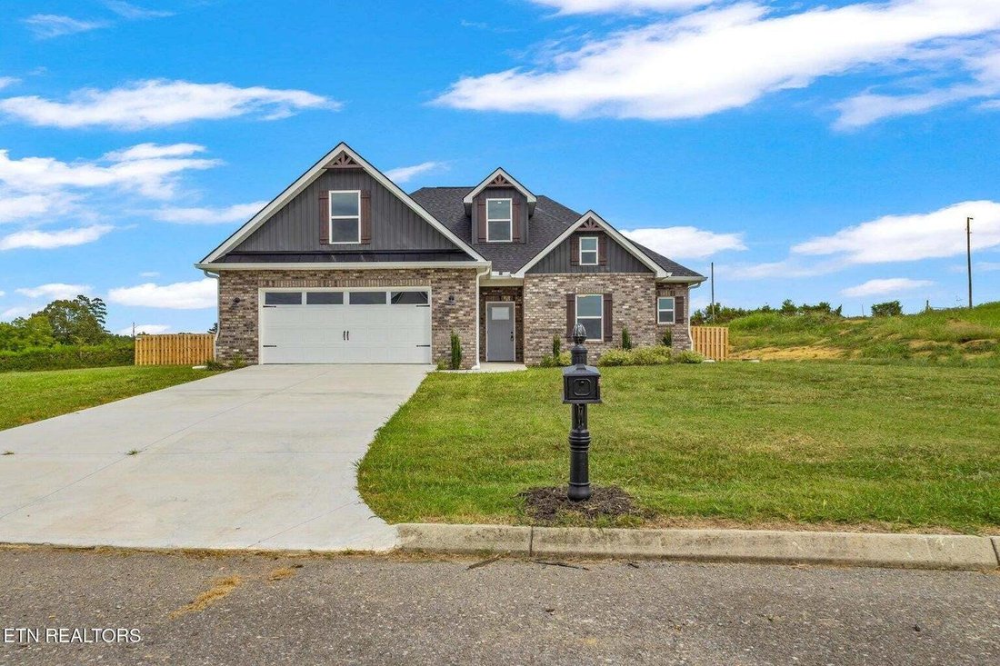 House in Madisonville, Tennessee, United States 1 - 18690268