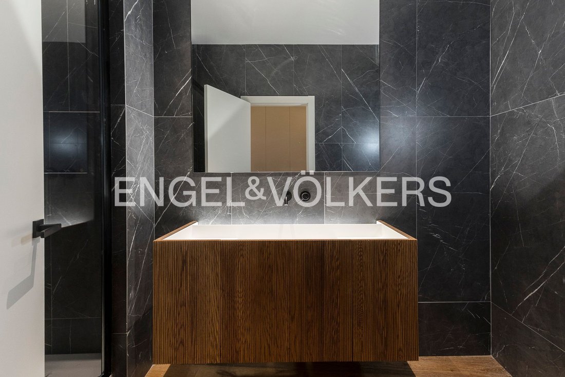 Apartment in Ciutat Vella, Barcelona, Spain 4 - 17854760