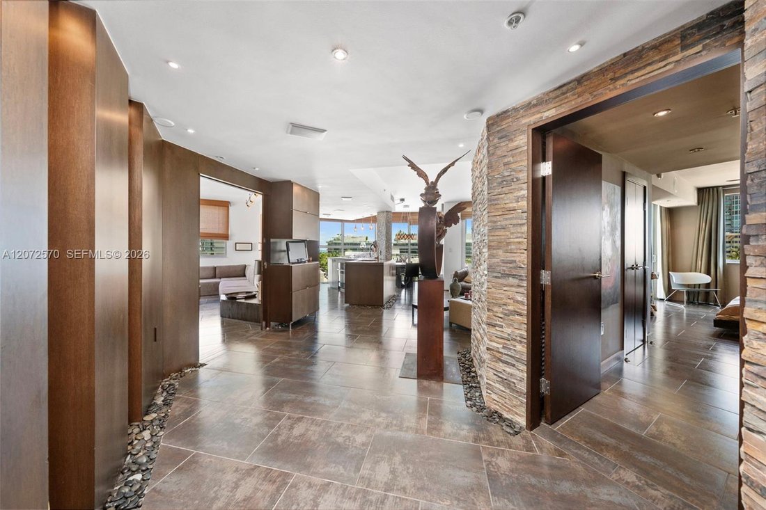 Condo in Miami Beach, Florida, United States 2 - 18691028