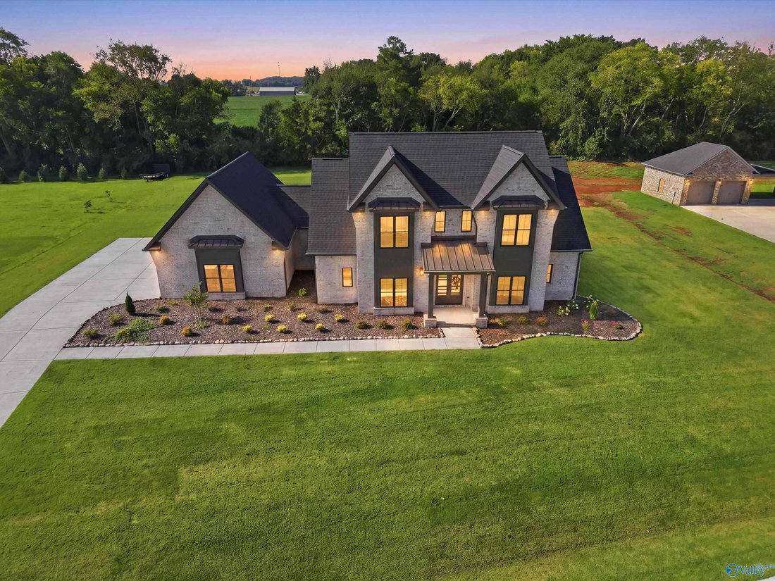House in Athens, Alabama, United States 1 - 18689422
