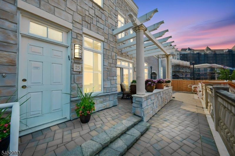 Townhouse in West Orange, New Jersey, United States 1 - 18691954