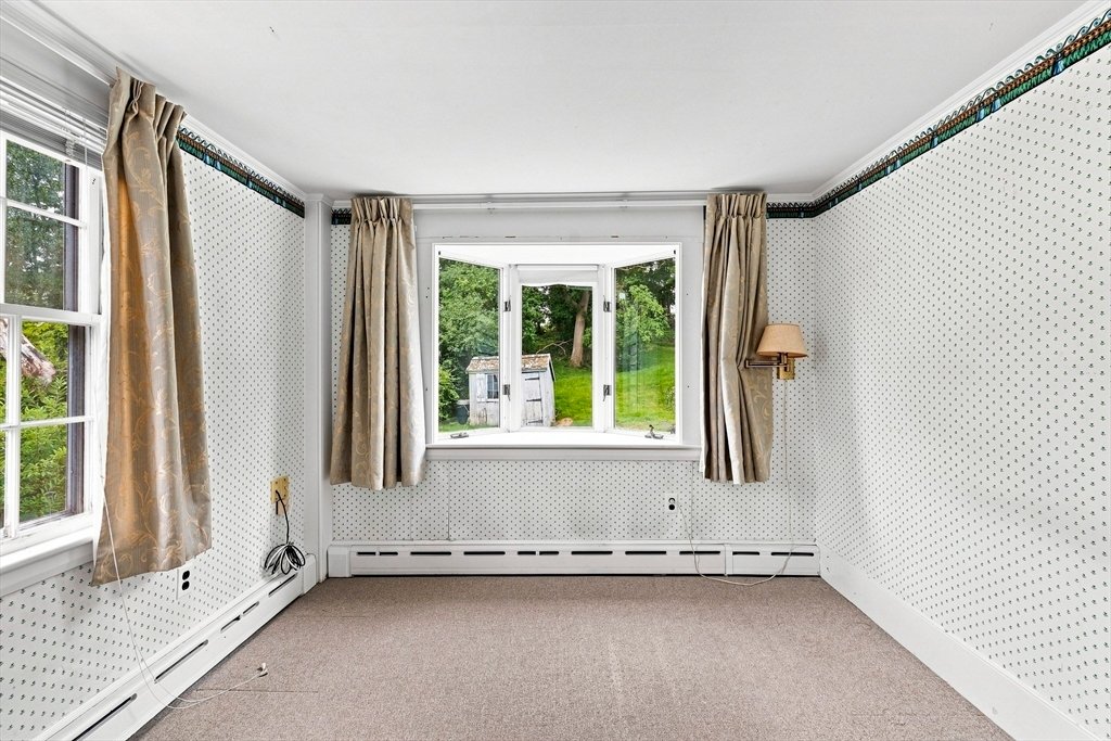Essex, Massachusetts, United States 5 - 18691040