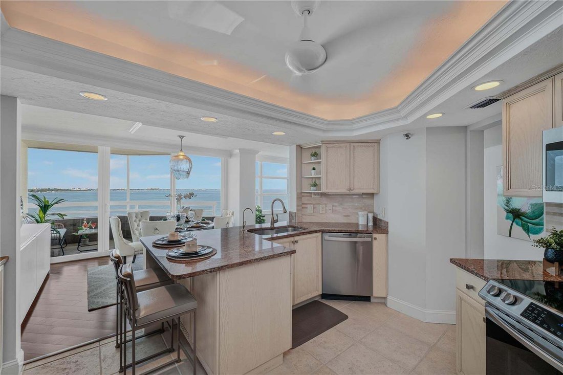 Condo in Sarasota, Florida, United States 2 - 18689851