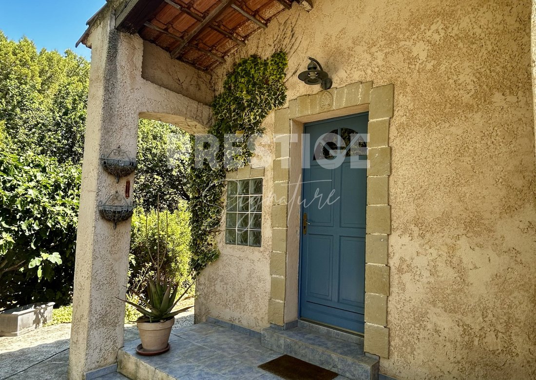 House in Les Freres-Les Cancades-Les Ginestes, Le Beausset, France 2 - 18687591