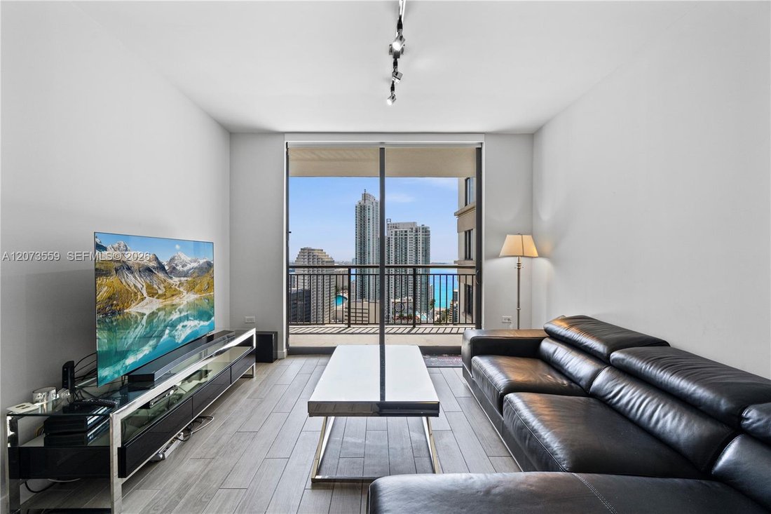 Condo in Miami, Florida, United States 1 - 18691051