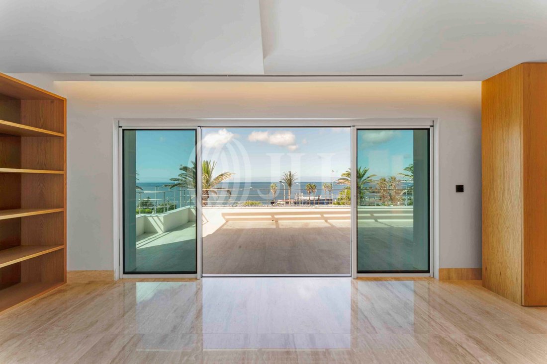 Apartment in Carcavelos e Parede, Lisbon, Portugal 3 - 18691269
