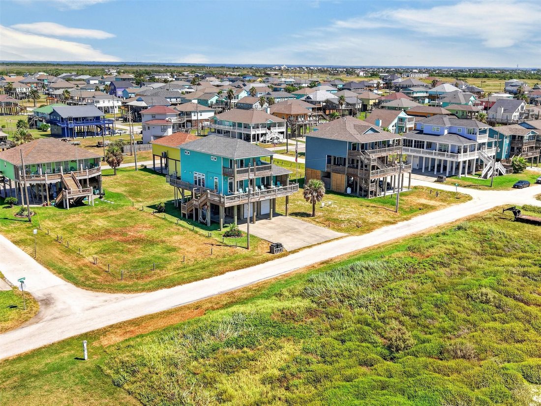 House in Bolivar Peninsula, Texas, United States 3 - 18690106