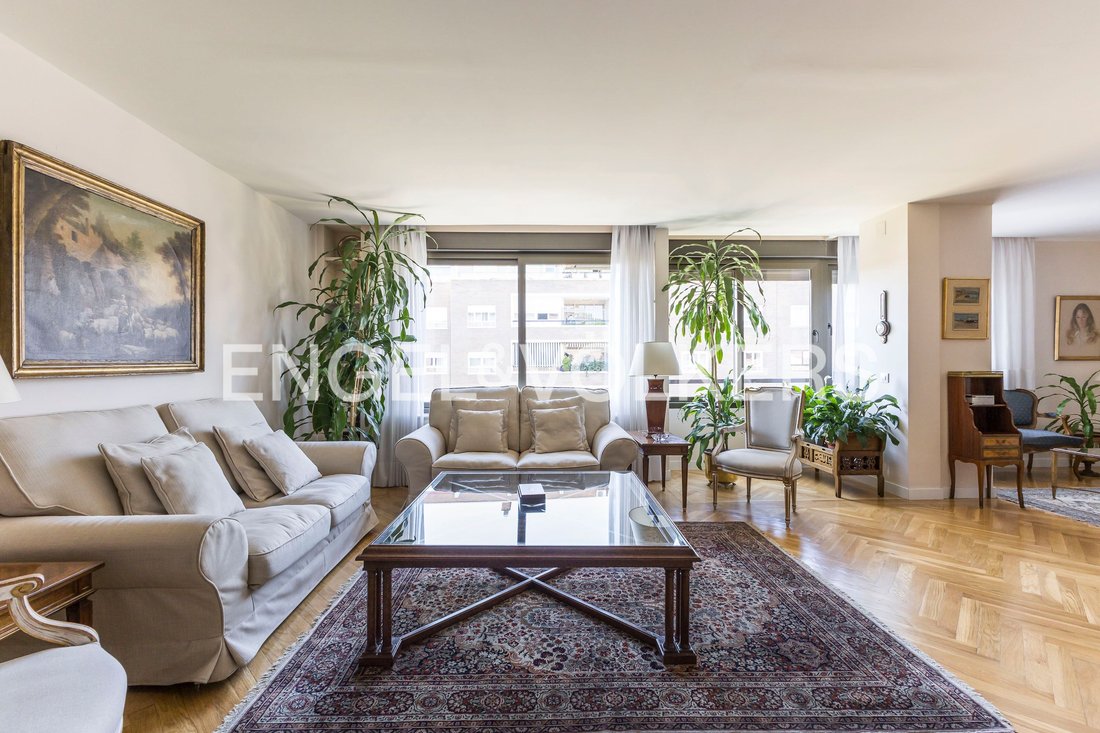 Appartement à Chamberí, Madrid, Espagne 3 - 18185388