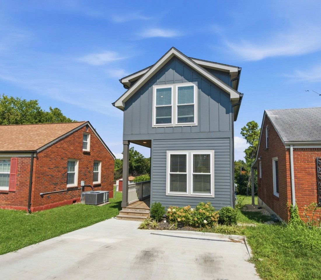 Co Op in Nashville, Tennessee, United States 1 - 18687970