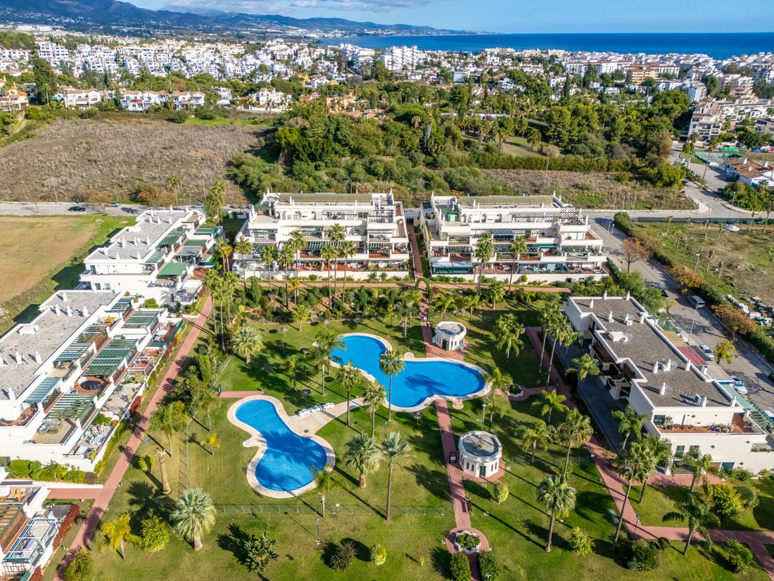 Apartment in Puerto Banus, Marbella, Spain 2 - 18687354