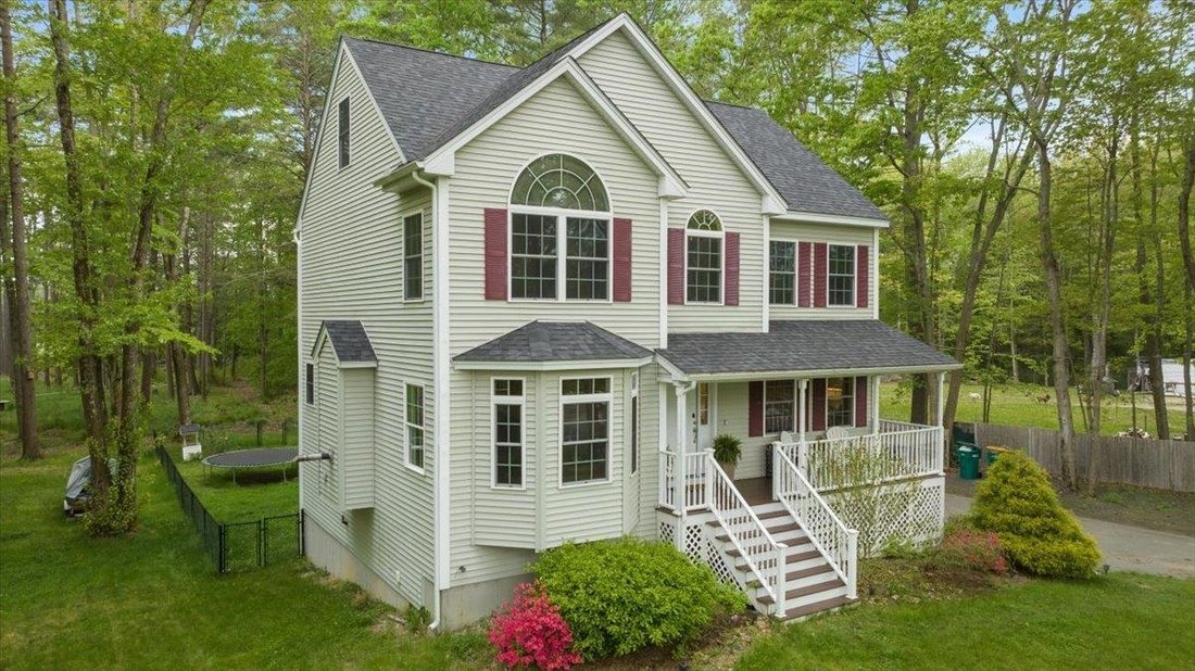 House in Kingston, New Hampshire, United States 1 - 18688653