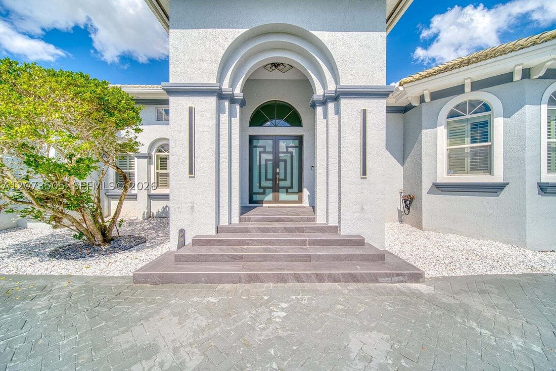 House in Davie, Florida, United States 5 - 18689921