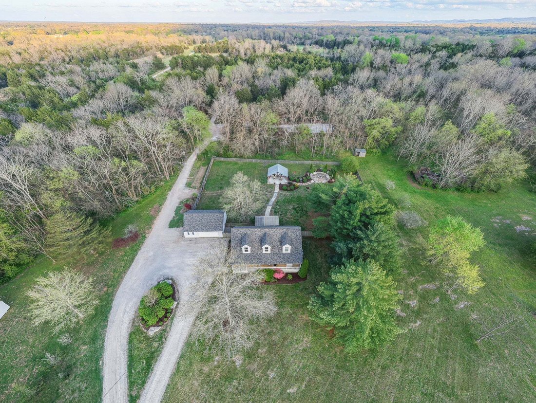 House in Belfast, Tennessee, United States 4 - 18690174