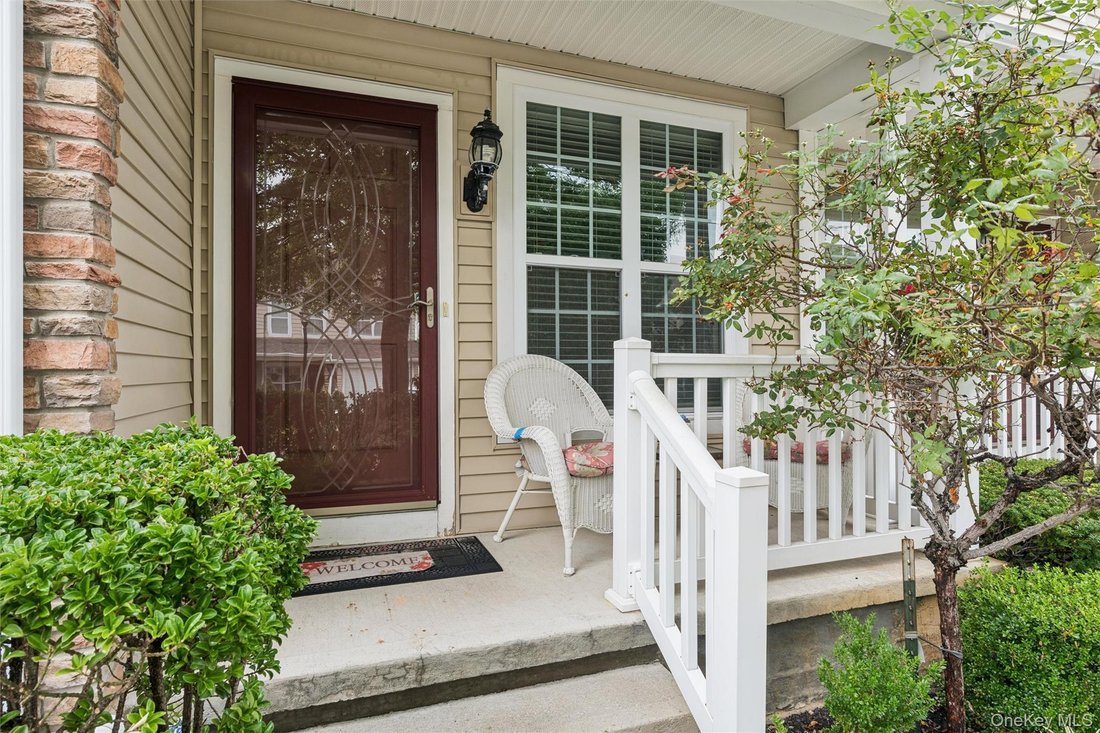 Condo in Massapequa, New York, United States 3 - 18690999