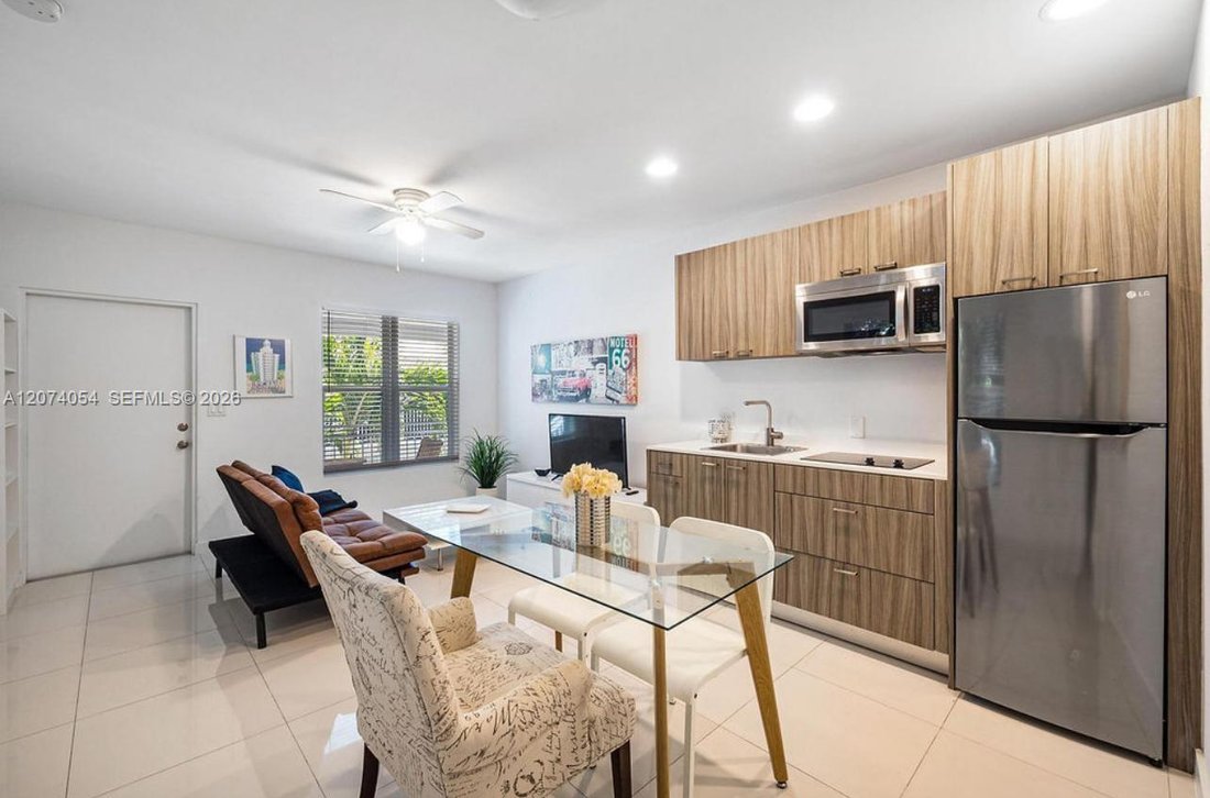Condo in Miami Beach, Florida, United States 5 - 18691037