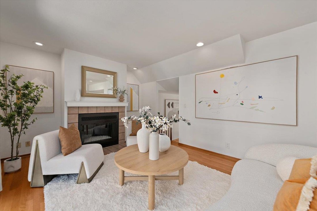 Condo in Mountain View, California, United States 5 - 18689715