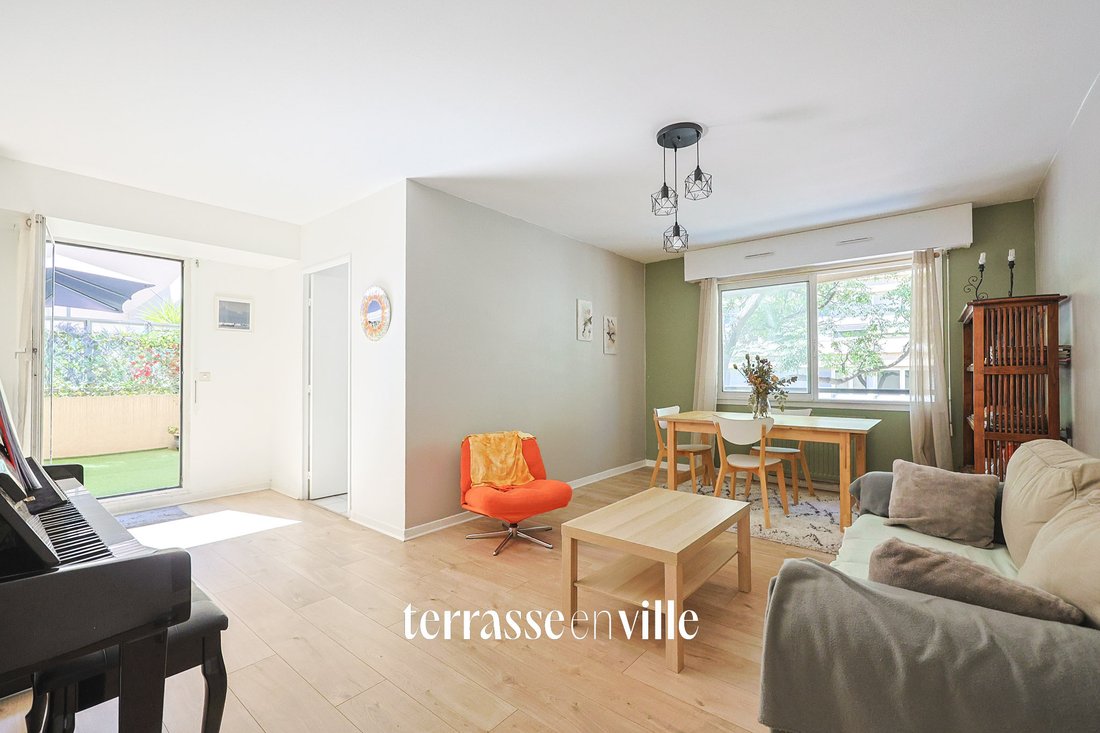 Apartment in Castellane, 6e Arrondissement, Marseille 5 - 18690970
