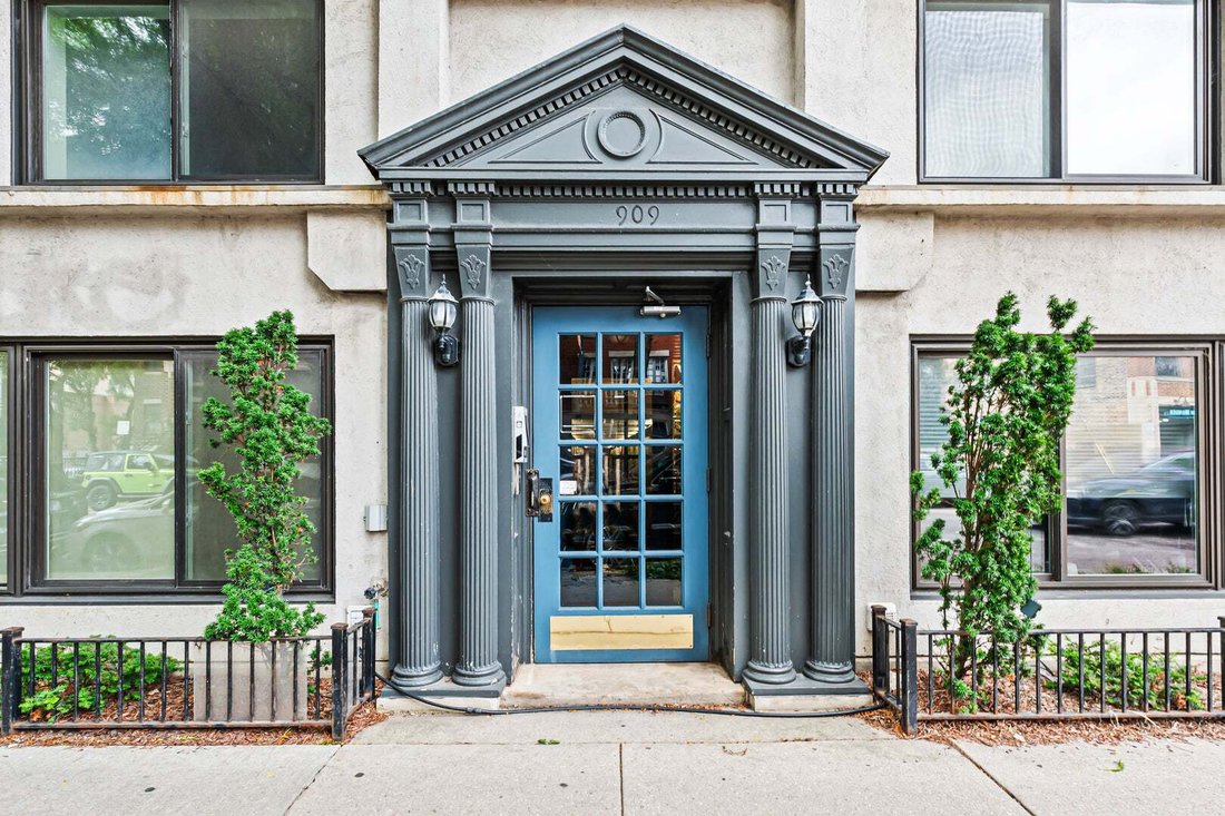 Condo in Chicago, Illinois, United States 2 - 18690470