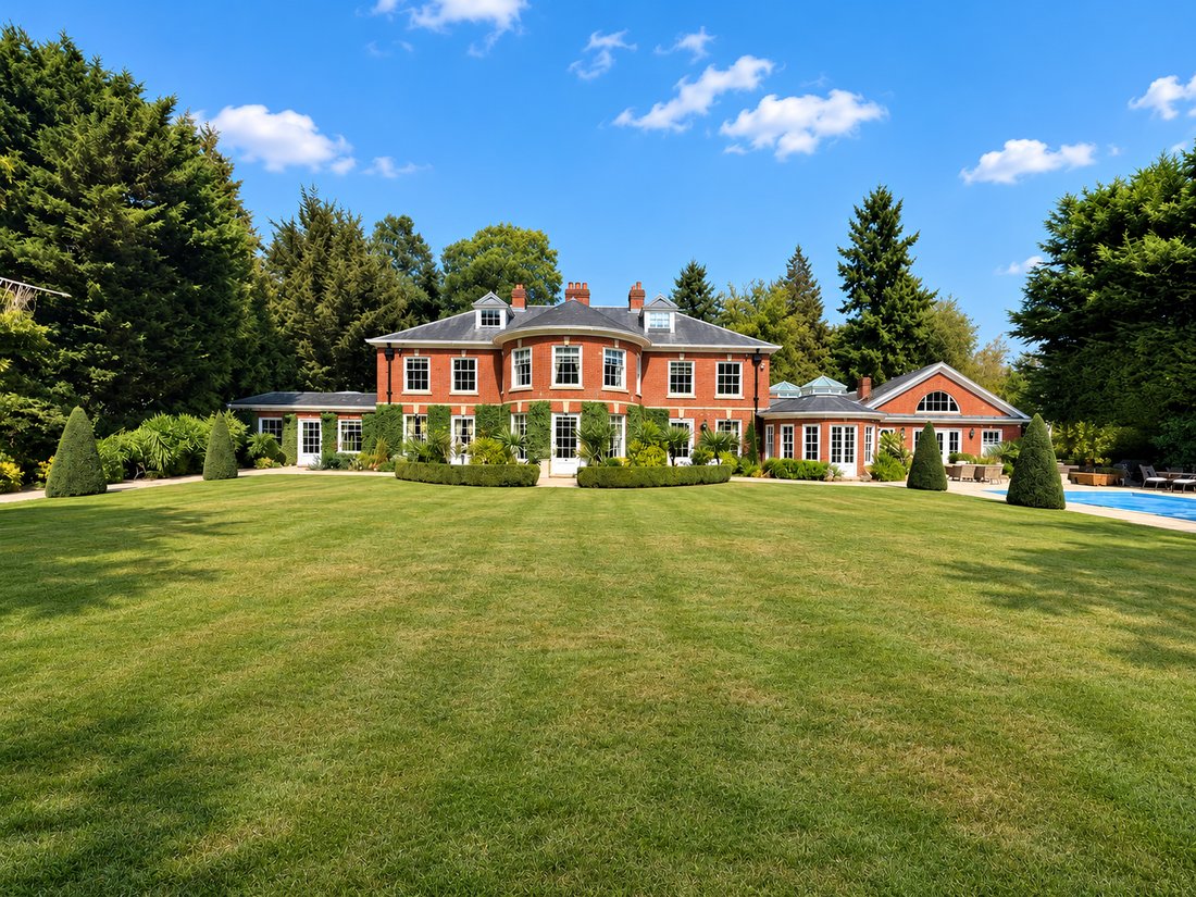 House in Esher, Elmbridge, England 1 - 18686812