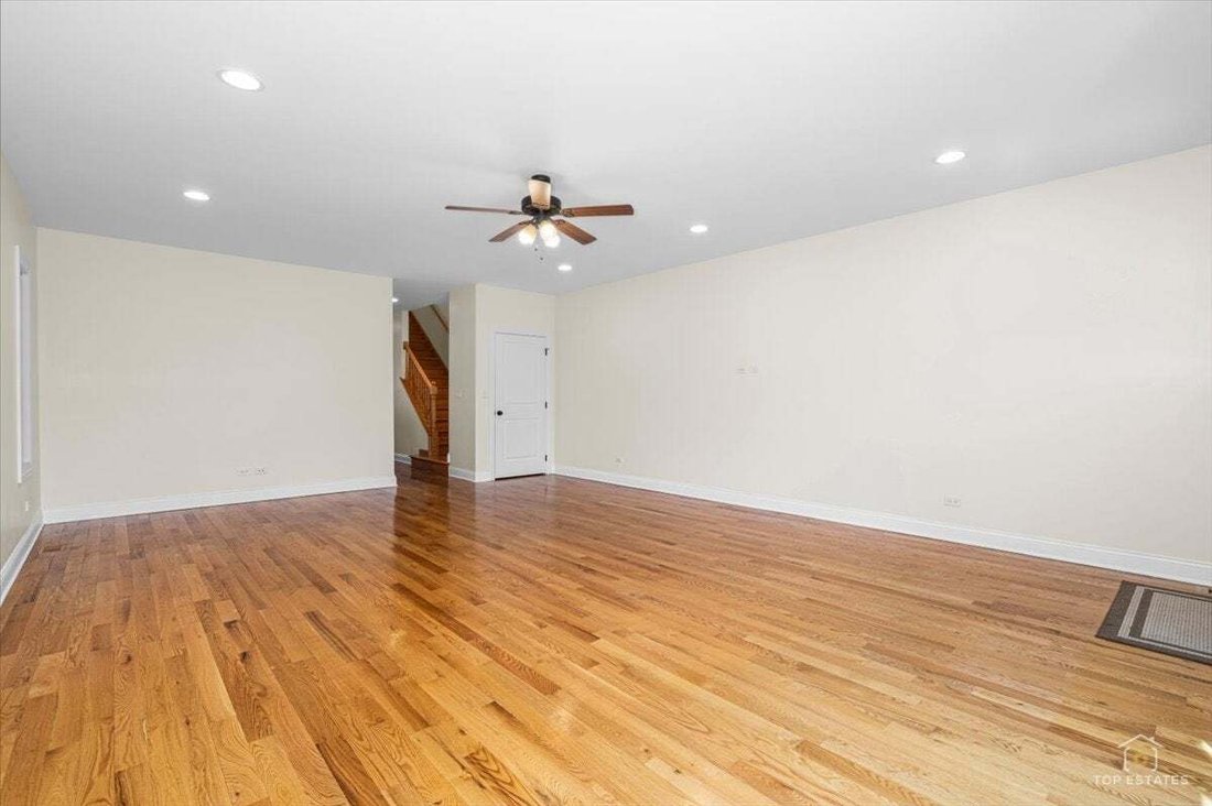 House in Chicago, Illinois, United States 5 - 18690466