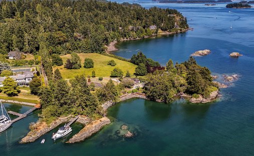 House in North Saanich, British Columbia, Canada 1