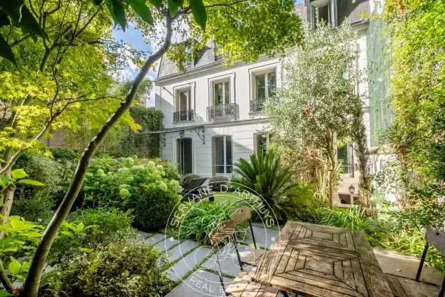 House in La Plaine des Sablons, Neuilly-sur-Seine, France 1 - 16146187