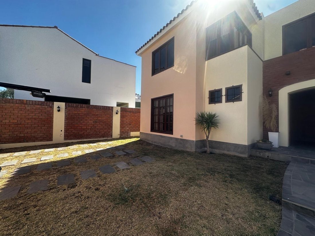 House in Arequipa, Belarus 2 - 18688831