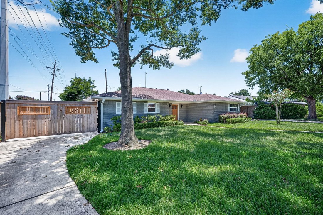 House in Houston, Texas, United States 3 - 18690136
