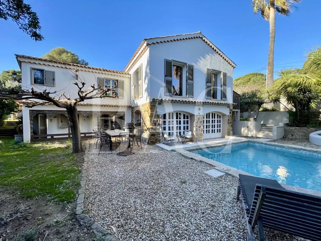 Villa in Nartelle-Noyer-Bellevue-bd des Sardinaux, Sainte-Maxime, France 5 - 16900249