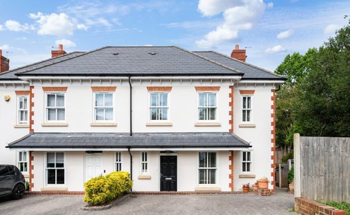 House in North Looe, Epsom and Ewell, England 1
