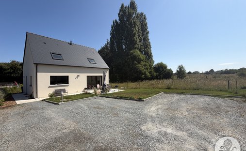 House in Saint-Jacut-de-la-Mer, Brittany, France 1