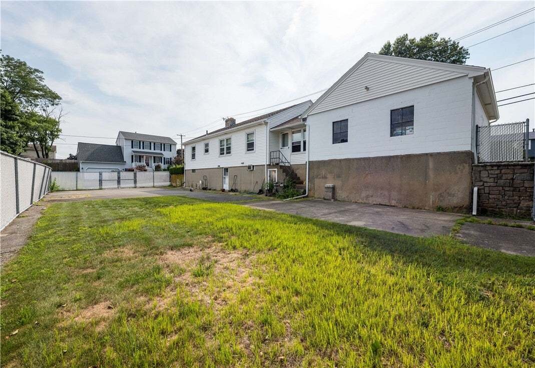 House in Cranston, Rhode Island, United States 5 - 18689389