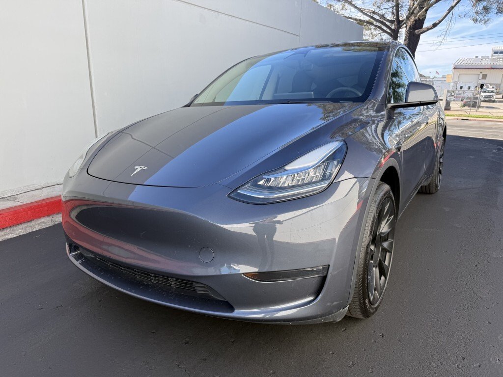 Tesla Model Y in San Diego, CA, United States 1 - 18689800
