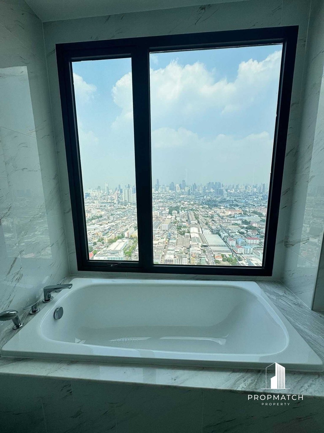 Condo in Bangkok, Bangkok, Thailand 2 - 18686733